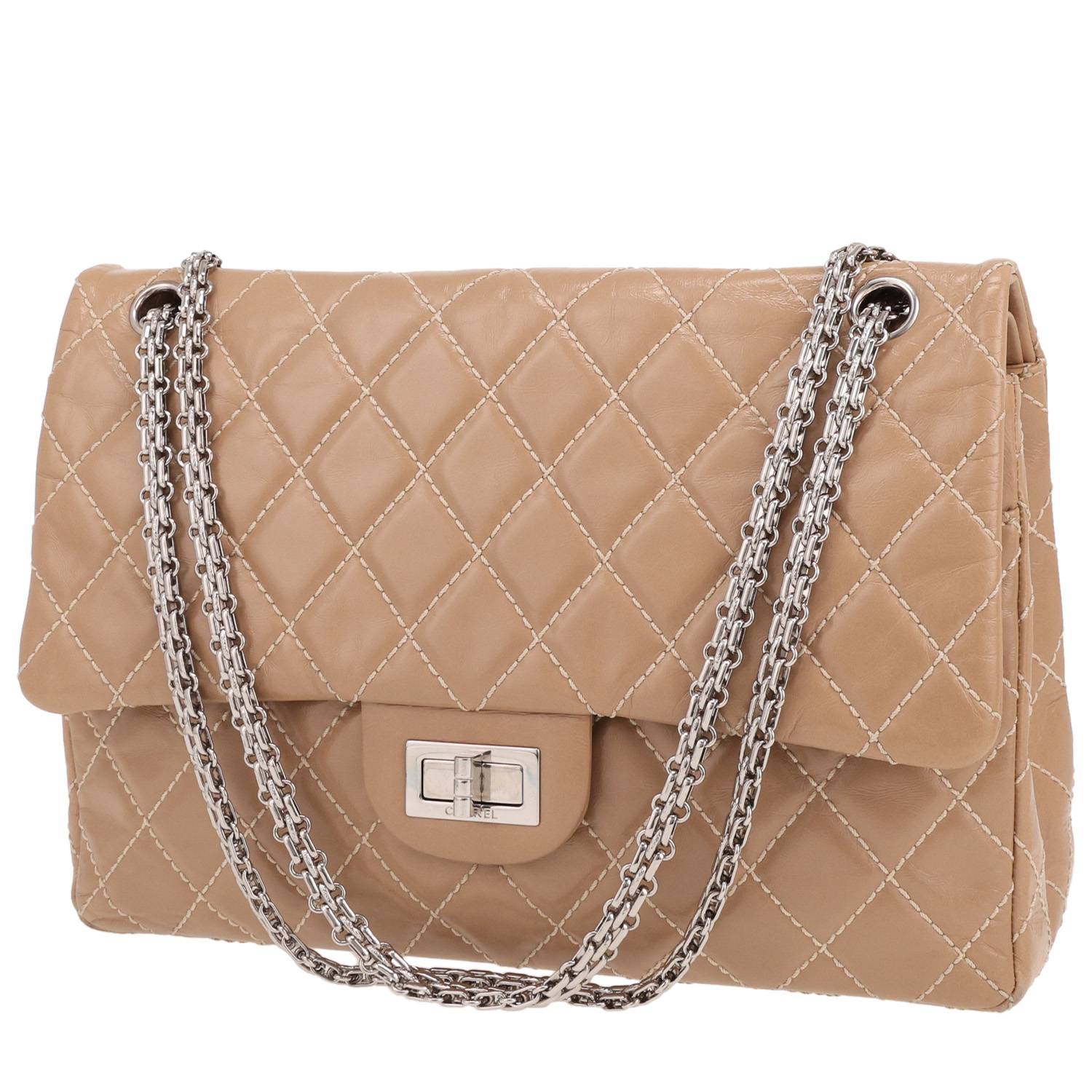 Chanel 2.55 shoulder bag in beige quilted leather
