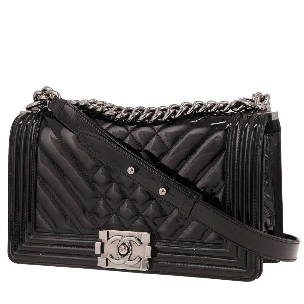 Chanel Boy shoulder bag in black patent leather