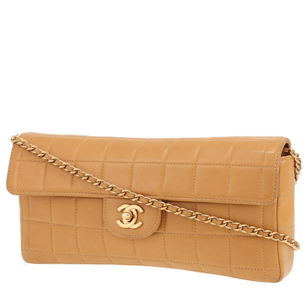 Chanel Choco bar handbag in beige quilted leather