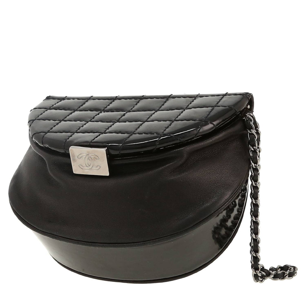 Chanel Editions Limitées clutch in black patent quilted leather and black leather