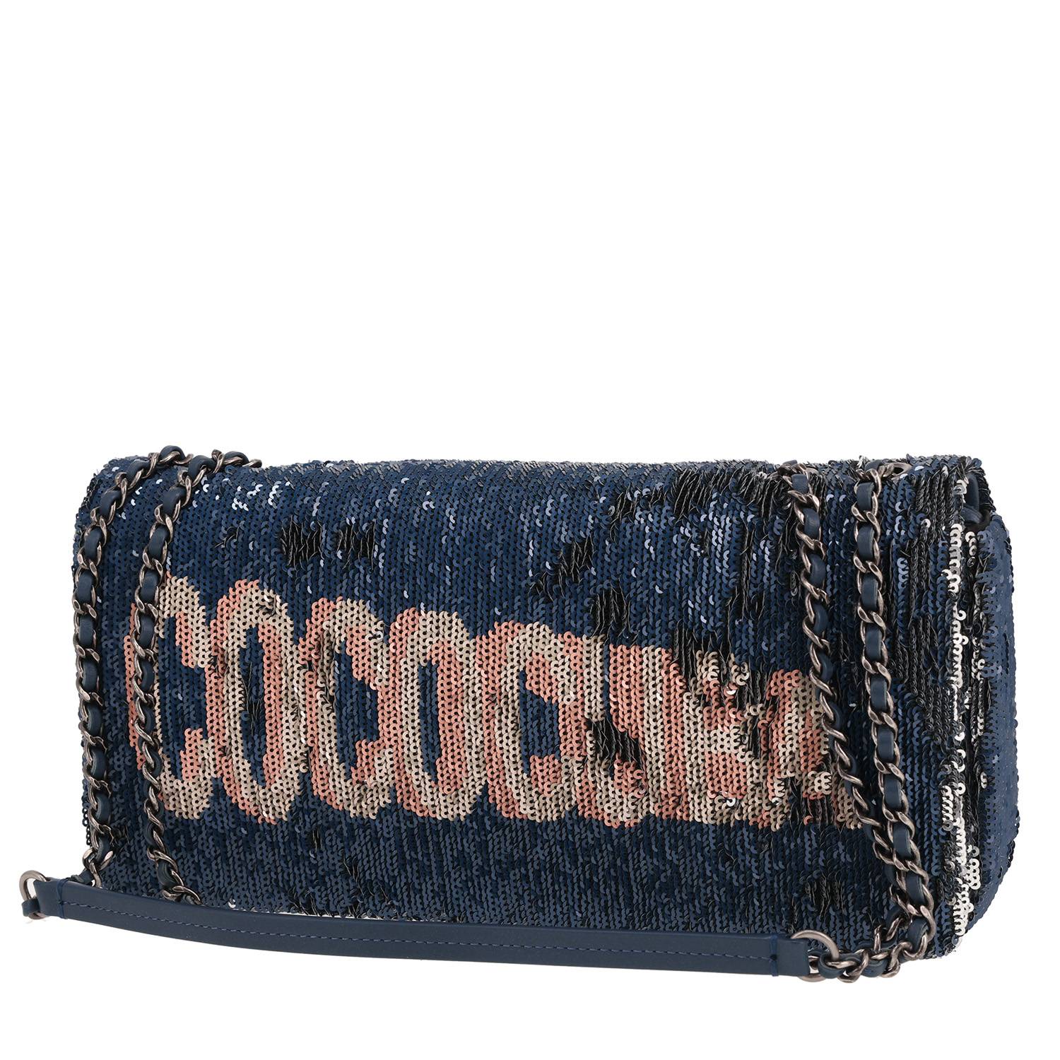Chanel Editions Limitées handbag in blue paillette