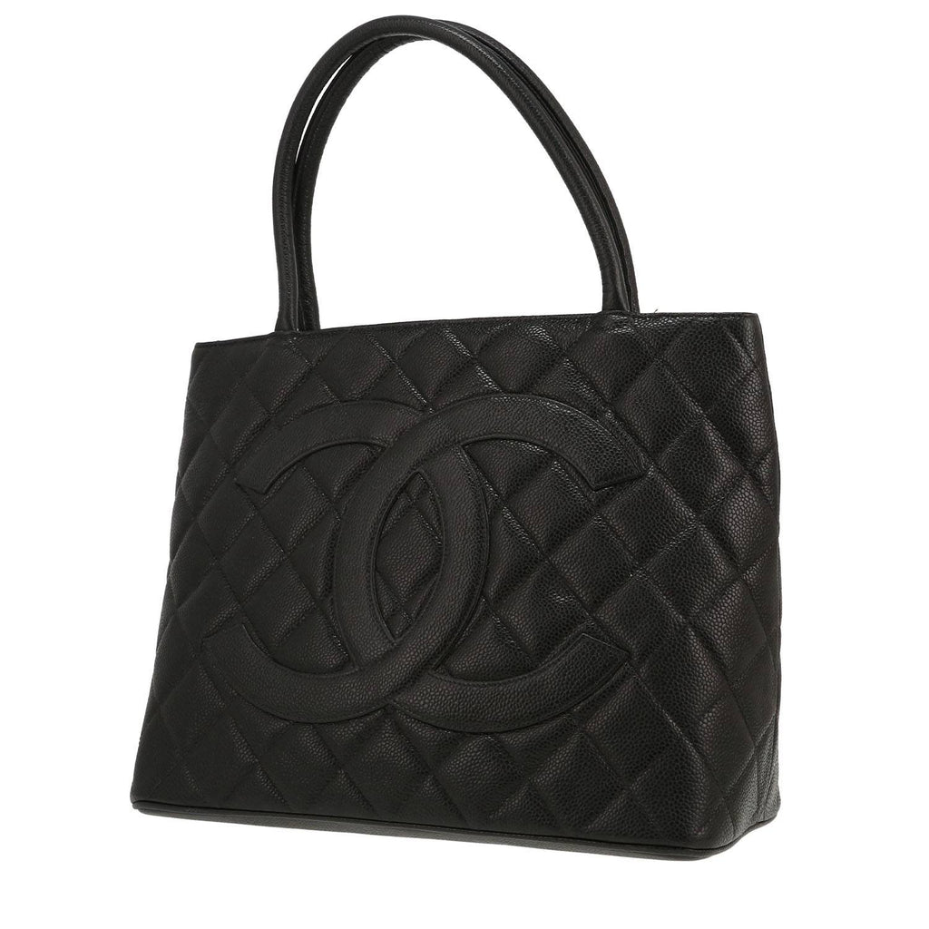 Chanel handbag Black grained leather medallion