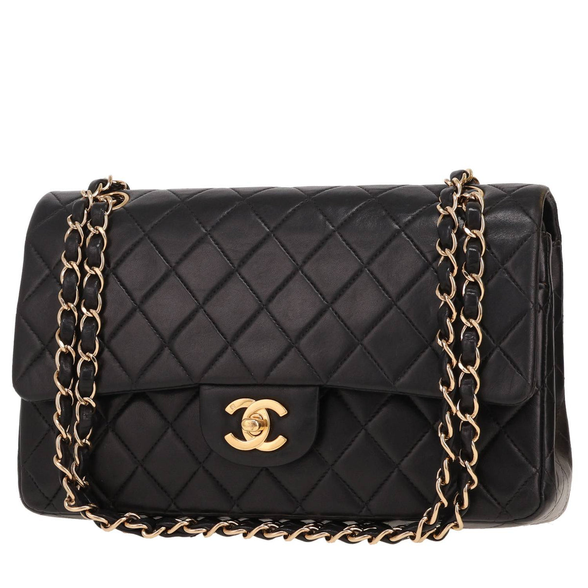 Chanel handbag in black quilted leather