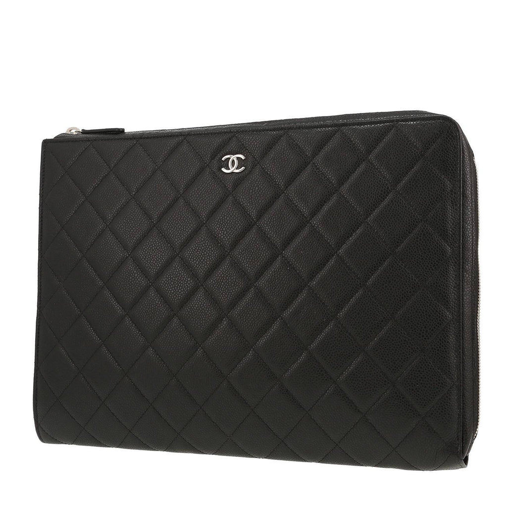 Chanel Pochette pouch in black quilted grained leather