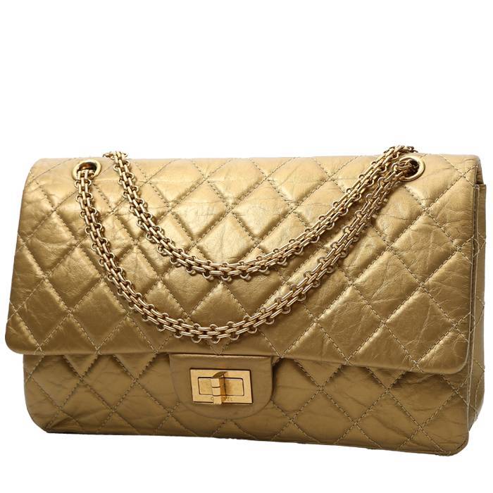 Chanel shoulder bag in gold quilted leather
