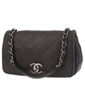 Chanel shoulder bag in grey leather