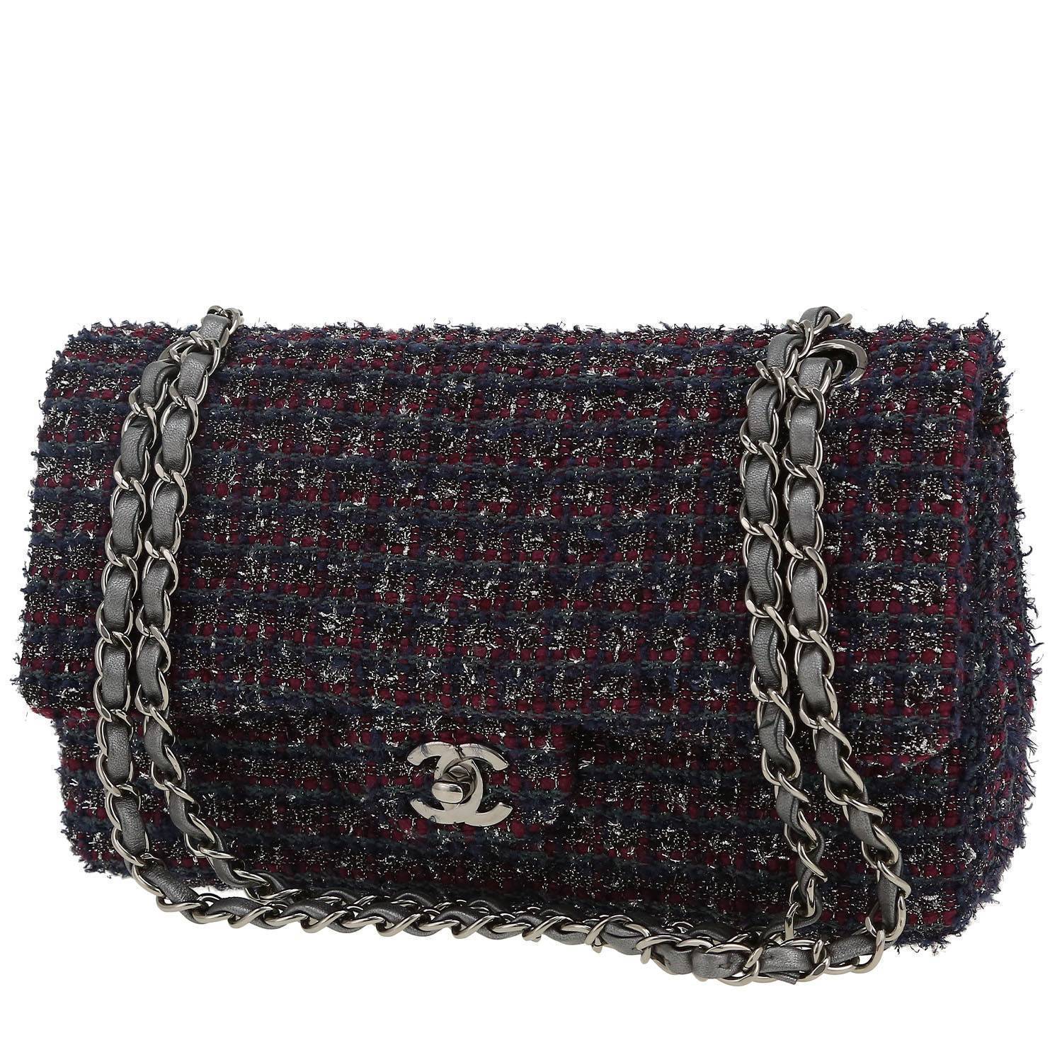 Chanel Timeless Classic handbag in navy blue and burgundy tweed