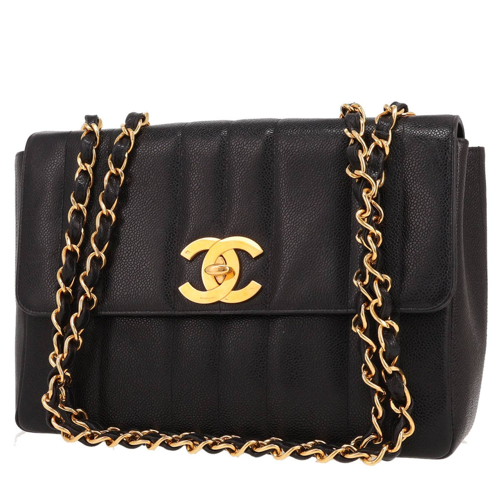 Chanel Timeless Jumbo shoulder bag in black quilted grained leather