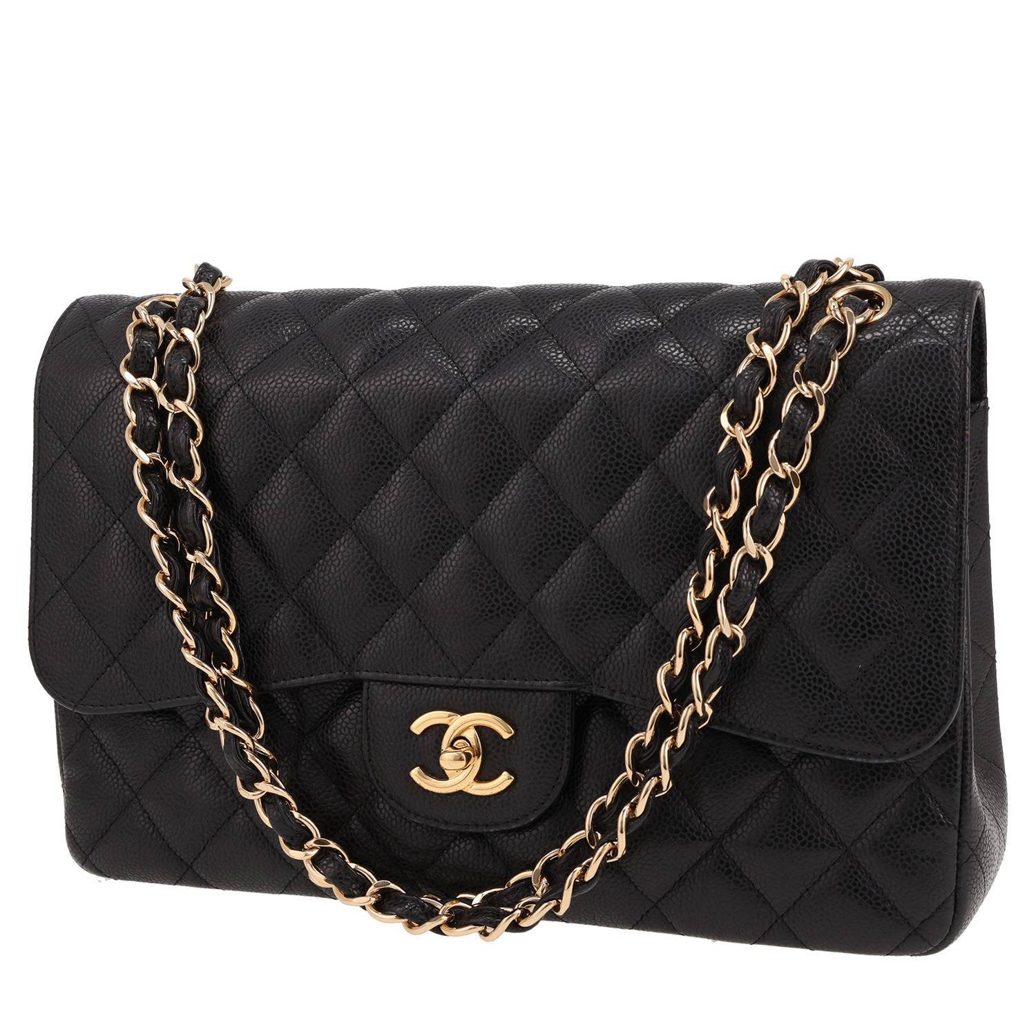 Chanel Timeless Jumbo shoulder bag in black quilted grained leather