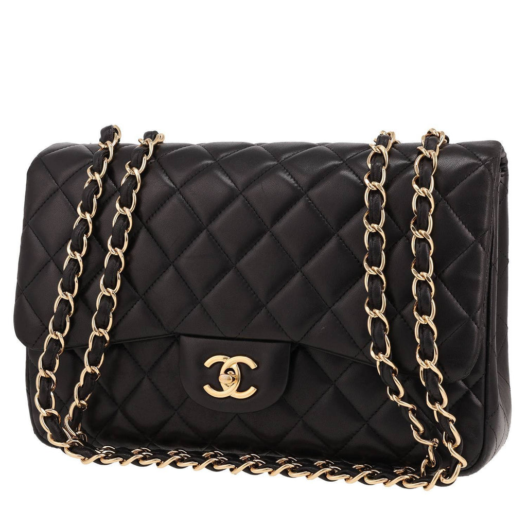 Chanel Timeless Jumbo shoulder bag in black quilted leather