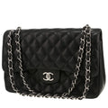 Chanel Timeless Jumbo shoulder bag in black quilted leather