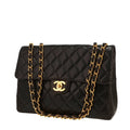 Chanel Timeless Jumbo shoulder bag in black quilted leather