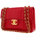 Chanel Timeless Jumbo shoulder bag in red quilted leather