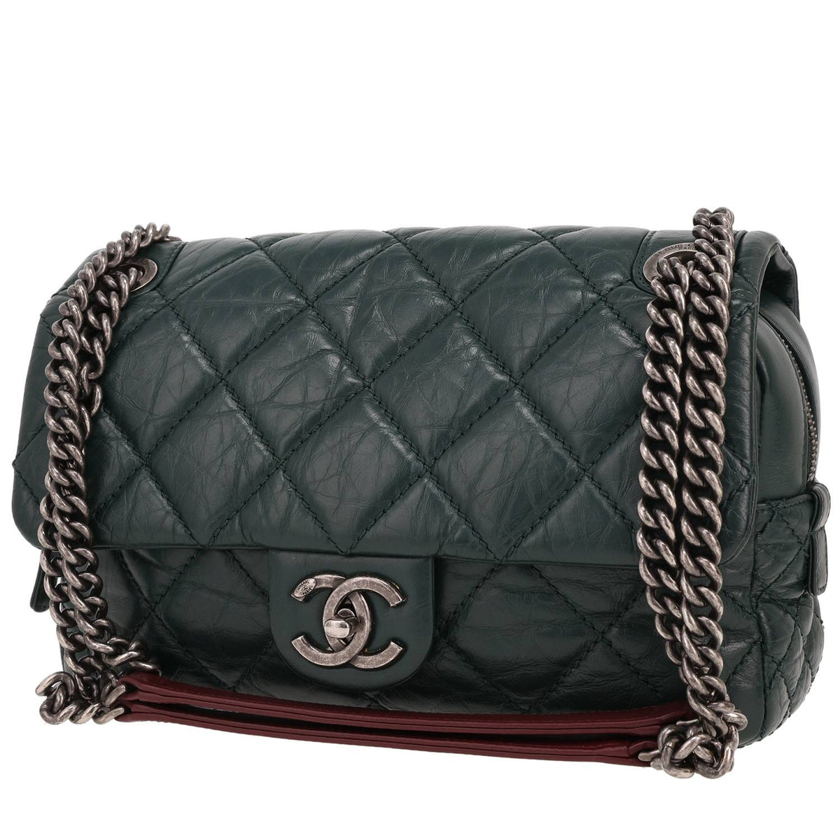 Chanel Timeless shoulder bag in green quilted leather