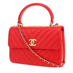 Chanel Trendy CC shoulder bag in red quilted leather