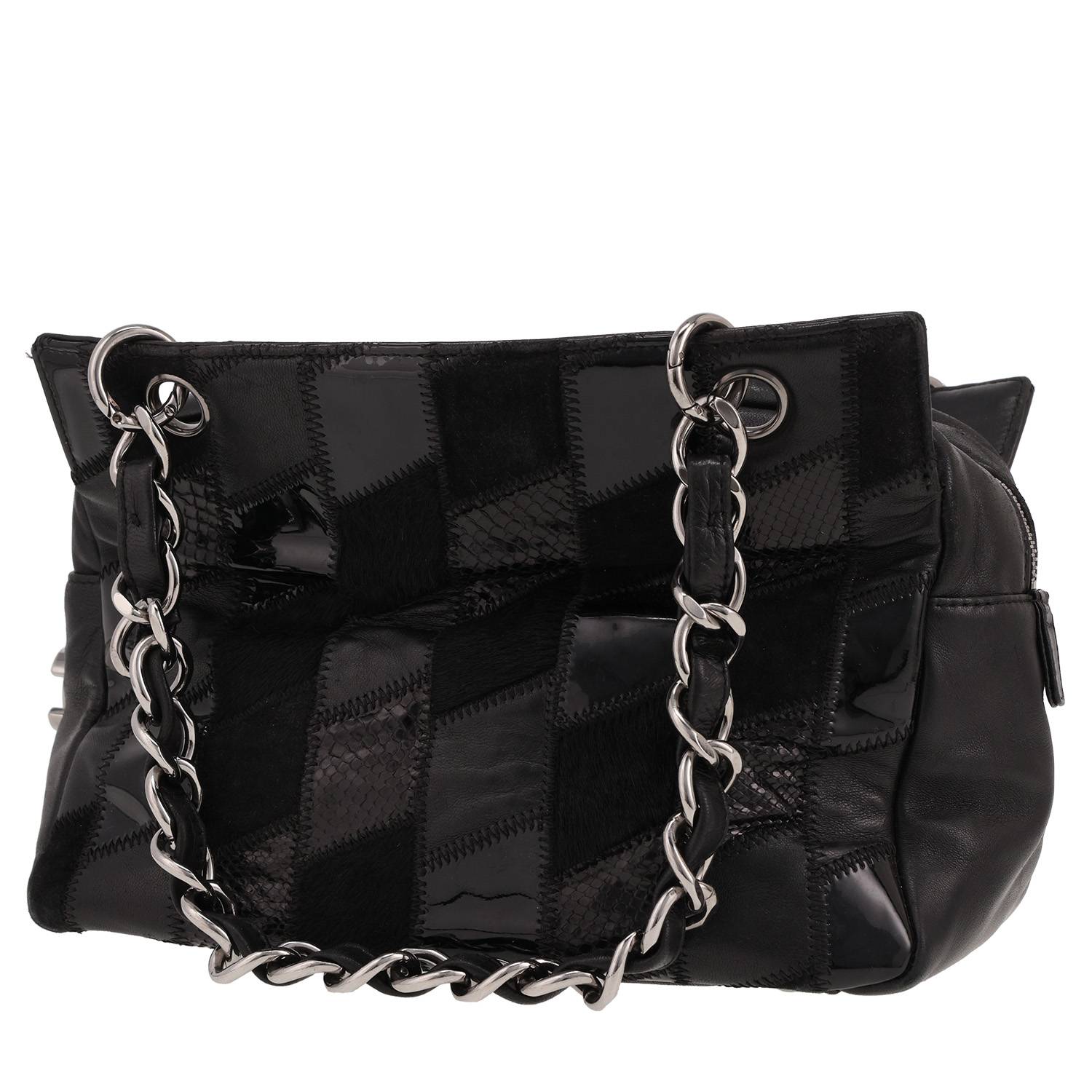 Chanel Vintage handbag in black leather