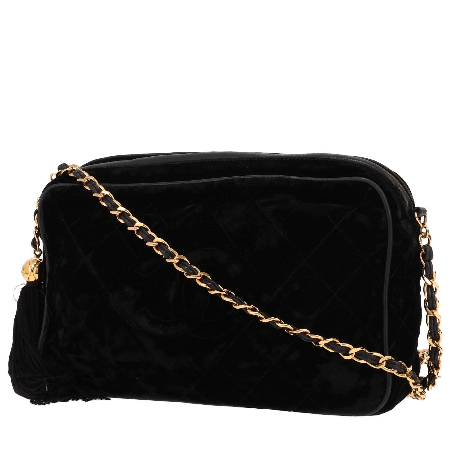 Chanel Vintage shoulder bag in black velvet