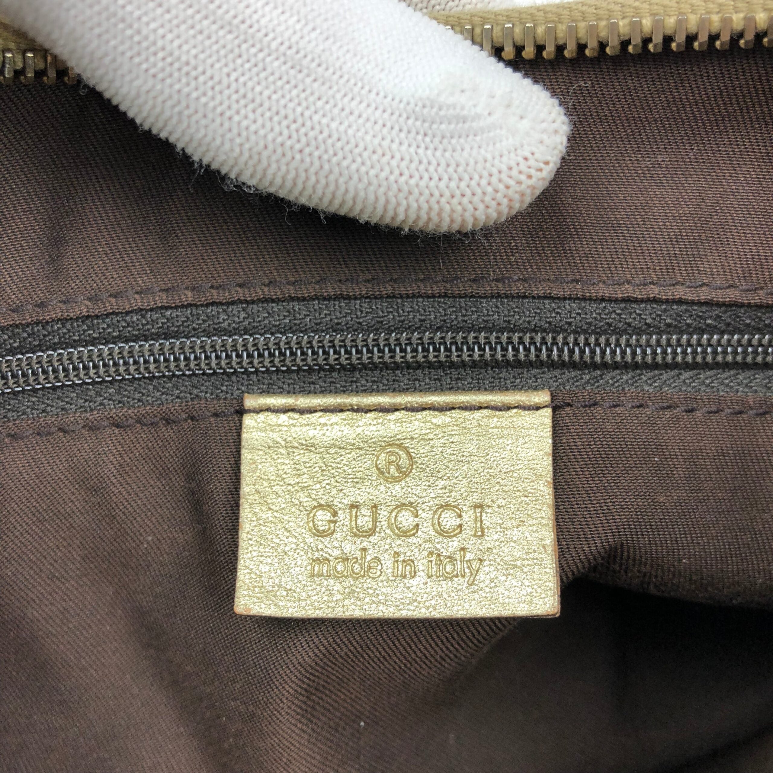 GUCCI ABBEY MONOGRAM SHOULDER BAG