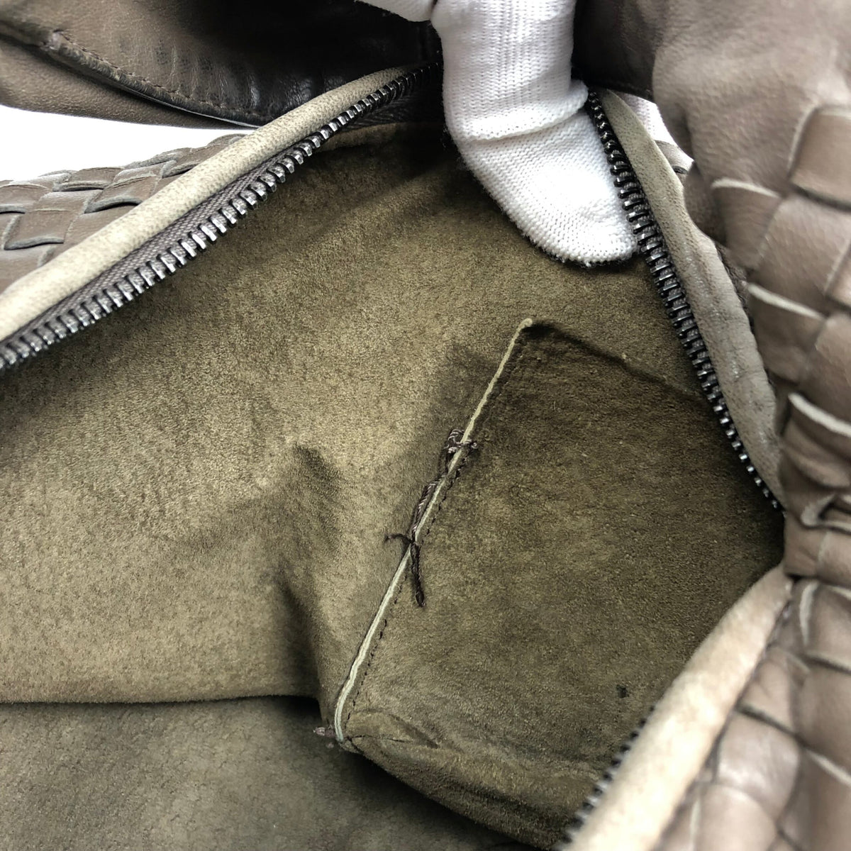 BOTTEGA VENETA INTRECCIATO HOBO BAG
