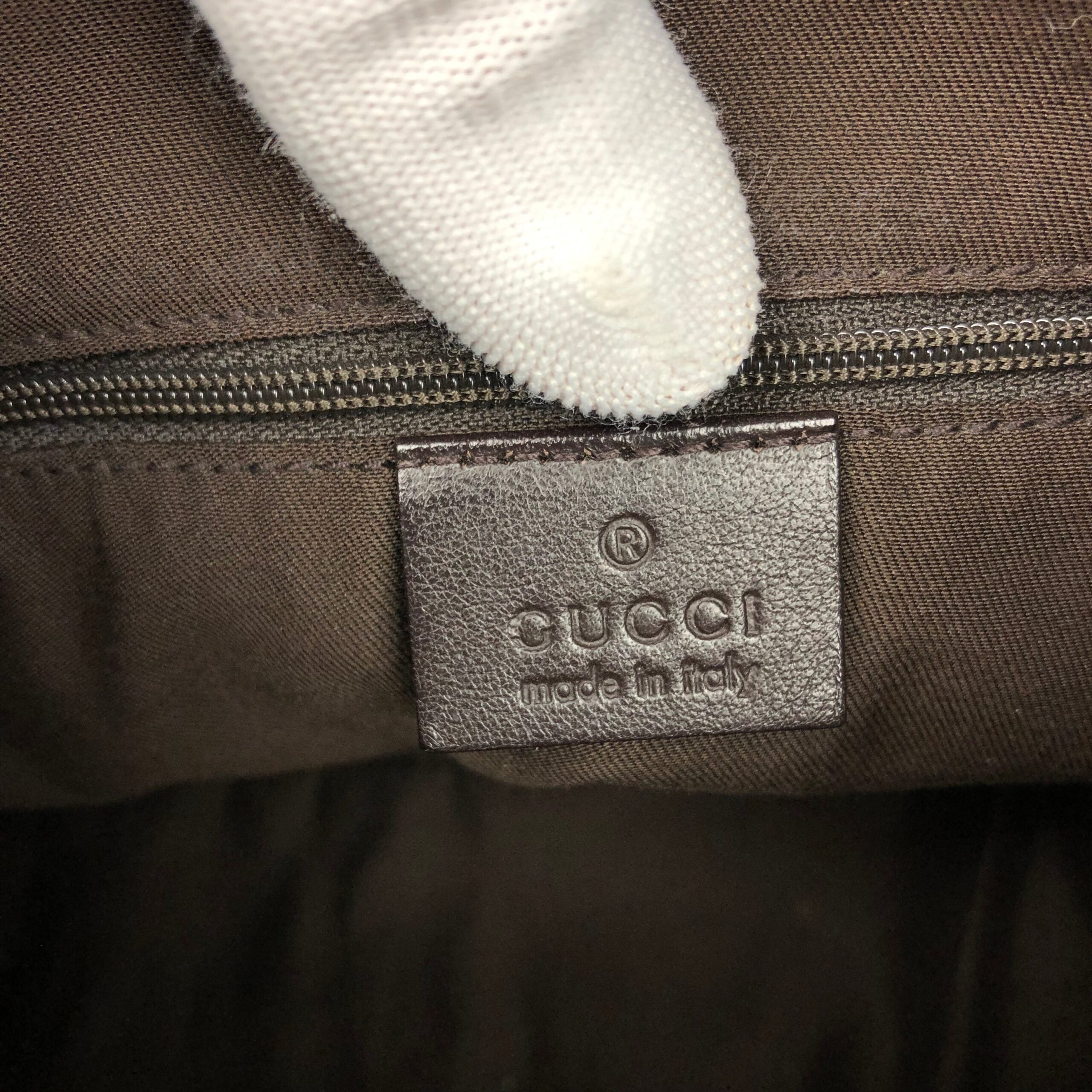 GUCCI MONOGRAM ABBEY SHOULDER BAG