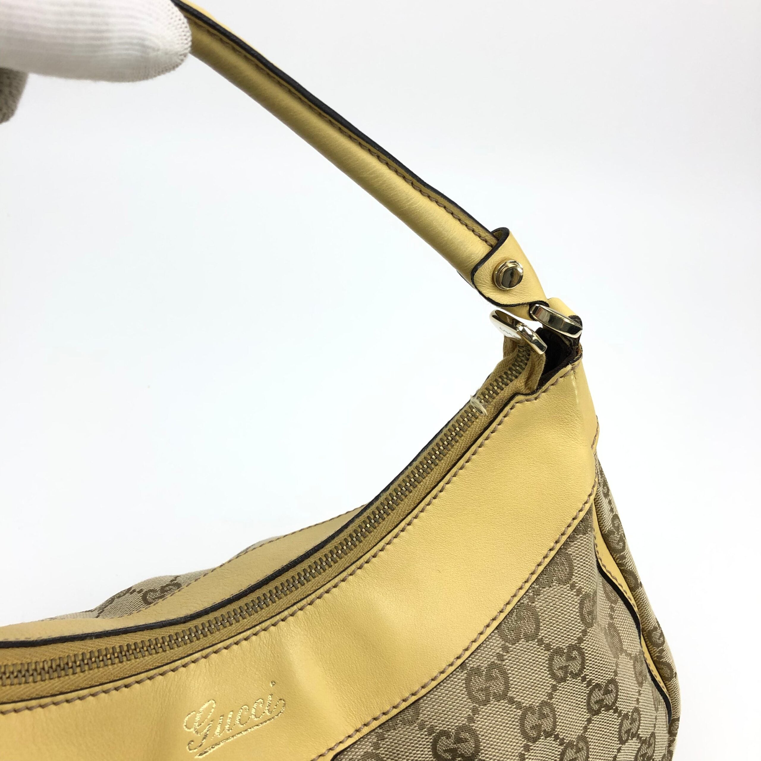 GUCCI MONOGRAM ABBEY SHOULDER BAG