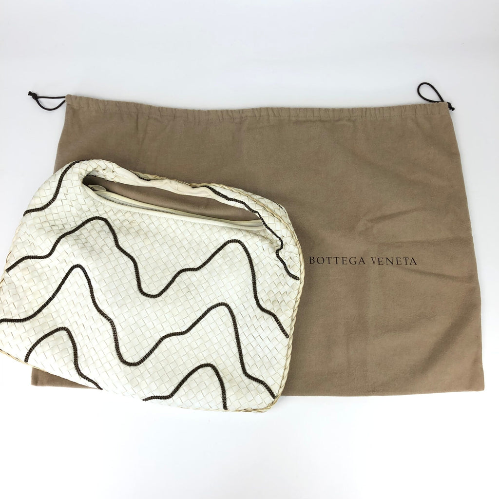 BOTTEGA VENETA INTRECCIATO HOBO BAG WITH CHAIN DETAILING