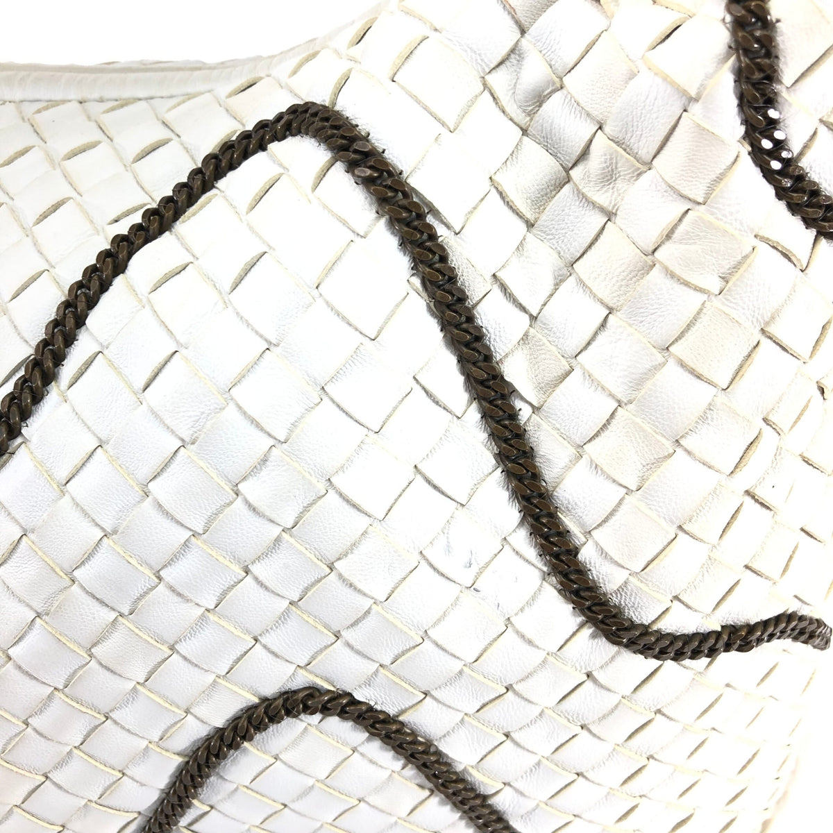 BOTTEGA VENETA INTRECCIATO HOBO BAG WITH CHAIN DETAILING