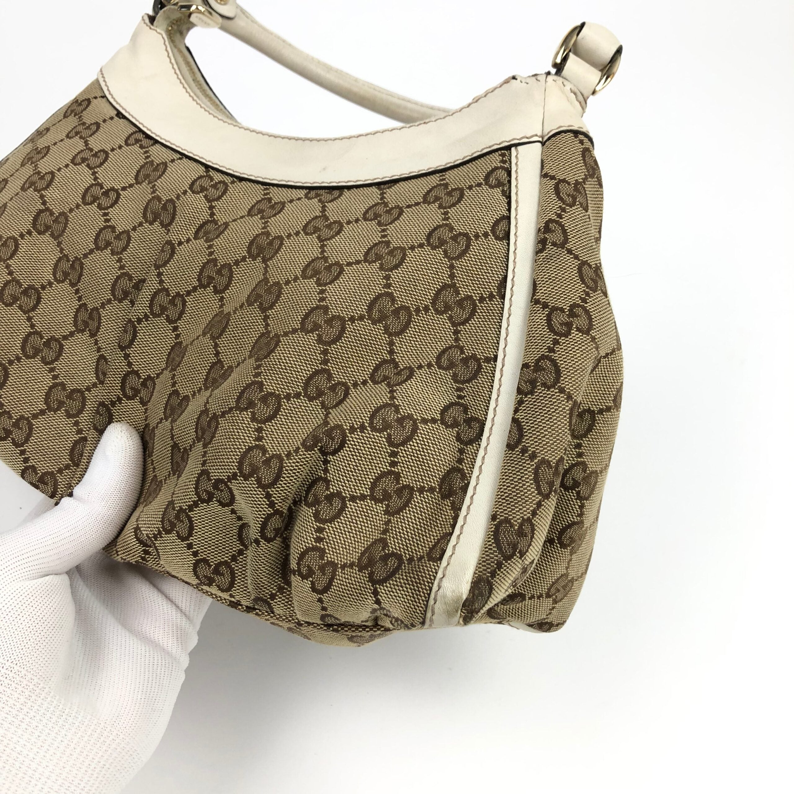 GUCCI MONOGRAM ABBEY SHOULDER BAG