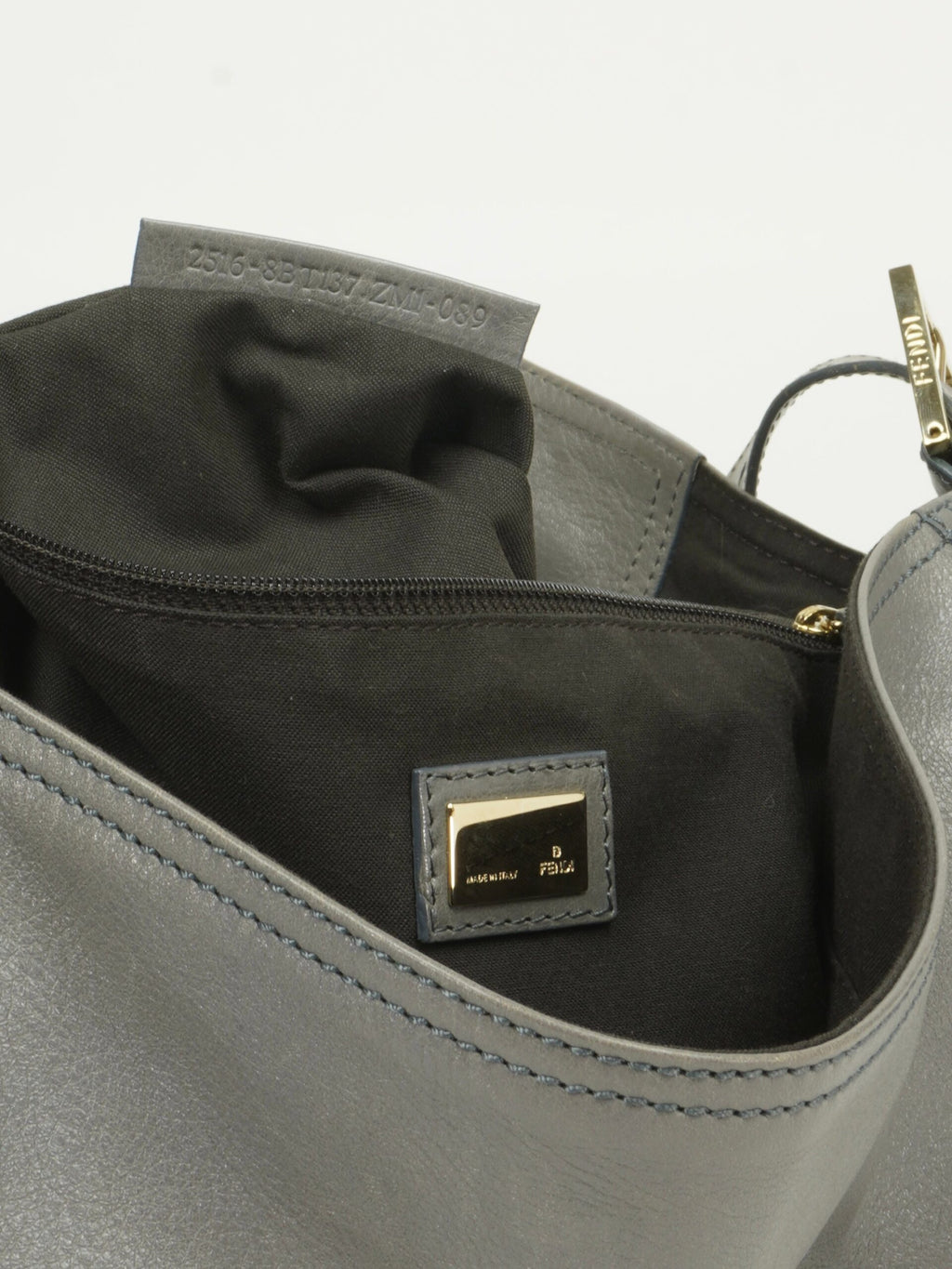 FENDI XL MAMA BAGUETTE BAG