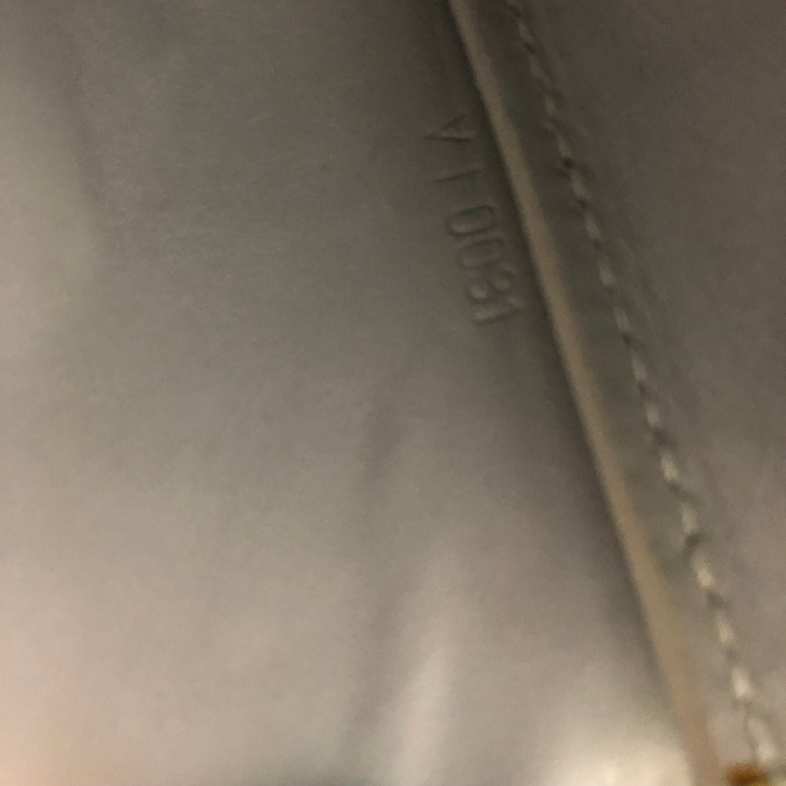 LOUIS VUITTON LEXINGTON VERNIS POCHETTE BAG