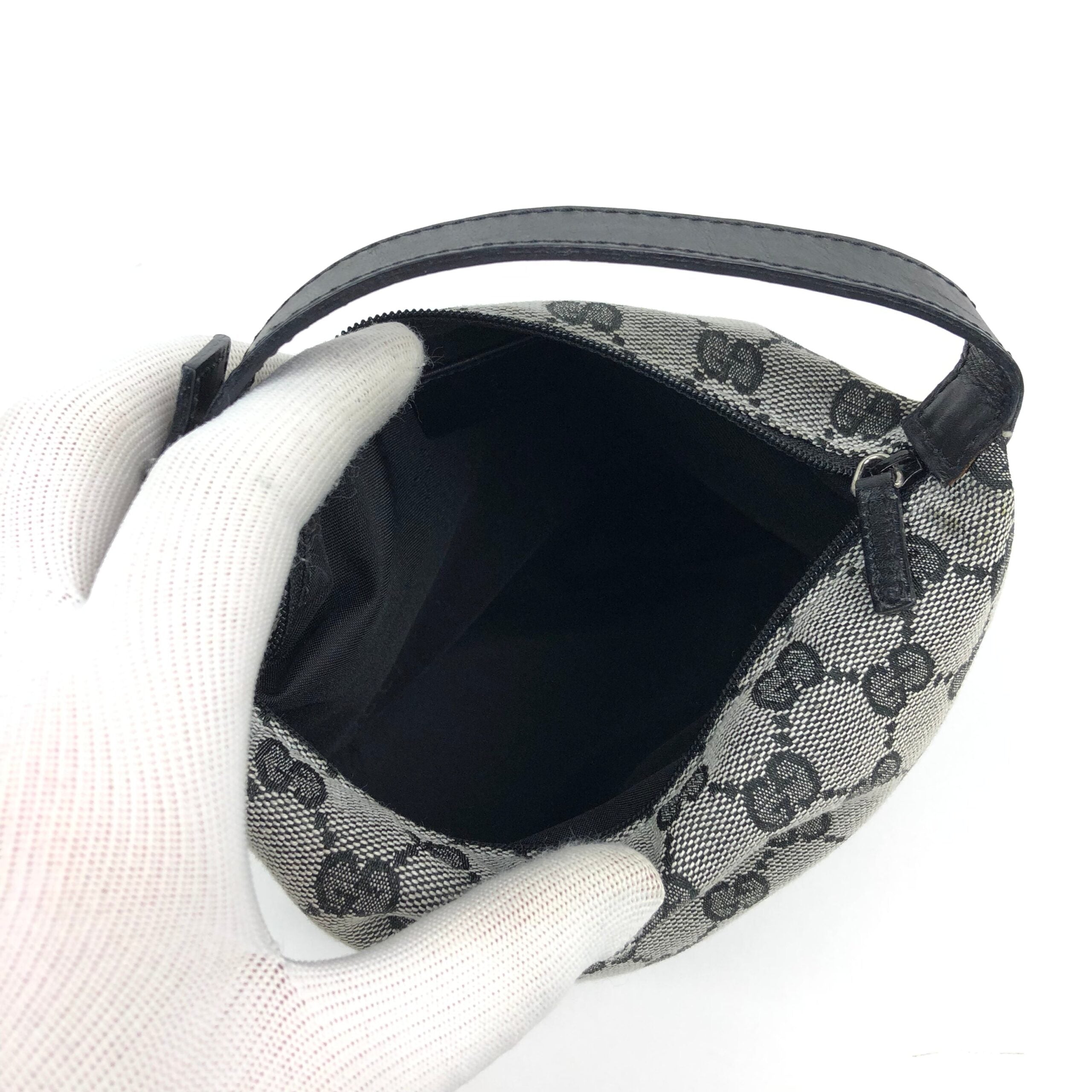 GUCCI MONOGRAM CLUTCH BAG