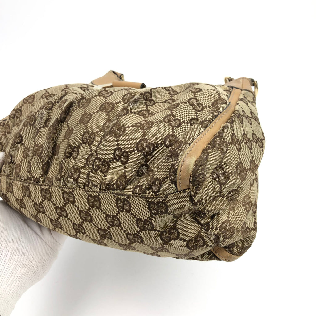 GUCCI MONOGRAM ABBEY SHOULDER BAG