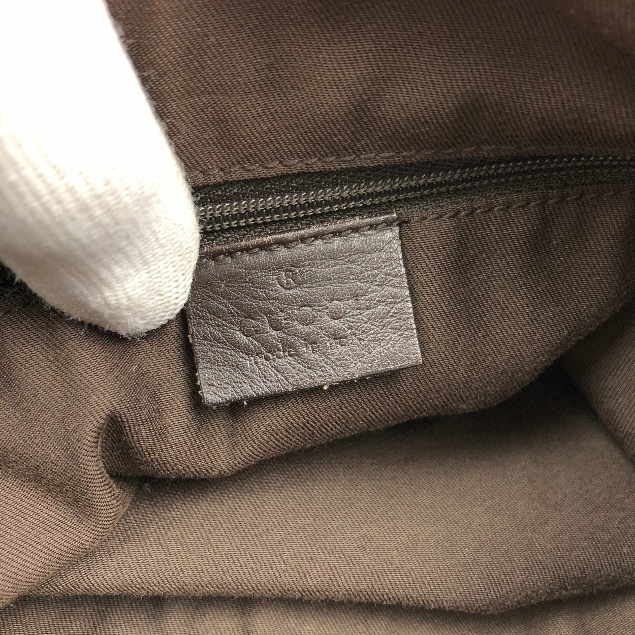 GUCCI MONOGRAM ABBEY SHOULDER BAG