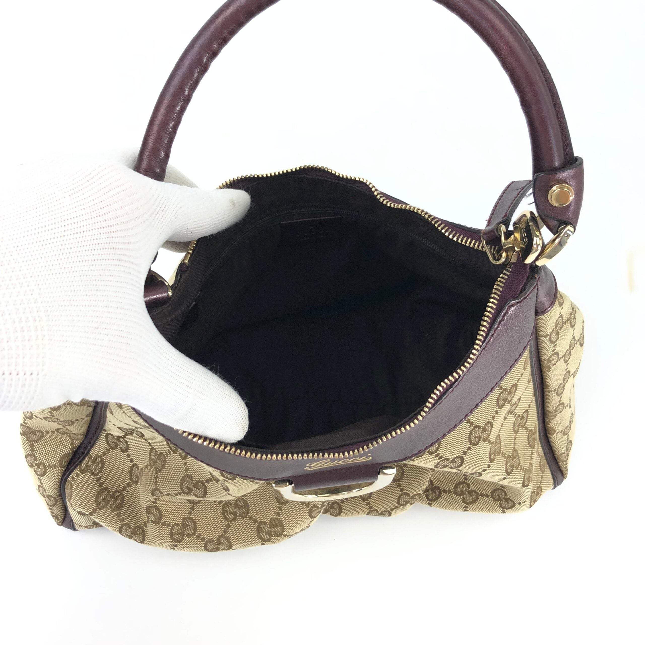 GUCCI ABBEY MONOGRAM SHOULDER BAG