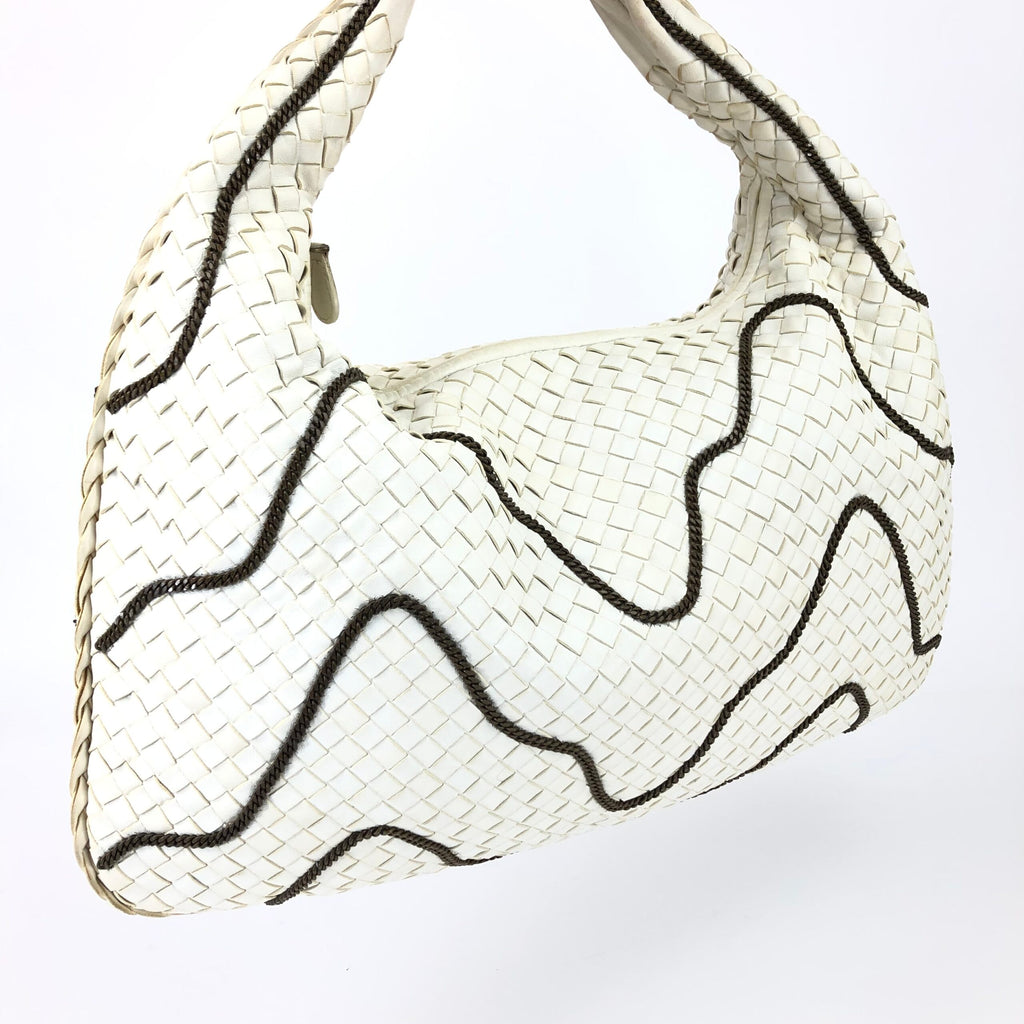 BOTTEGA VENETA INTRECCIATO HOBO BAG WITH CHAIN DETAILING