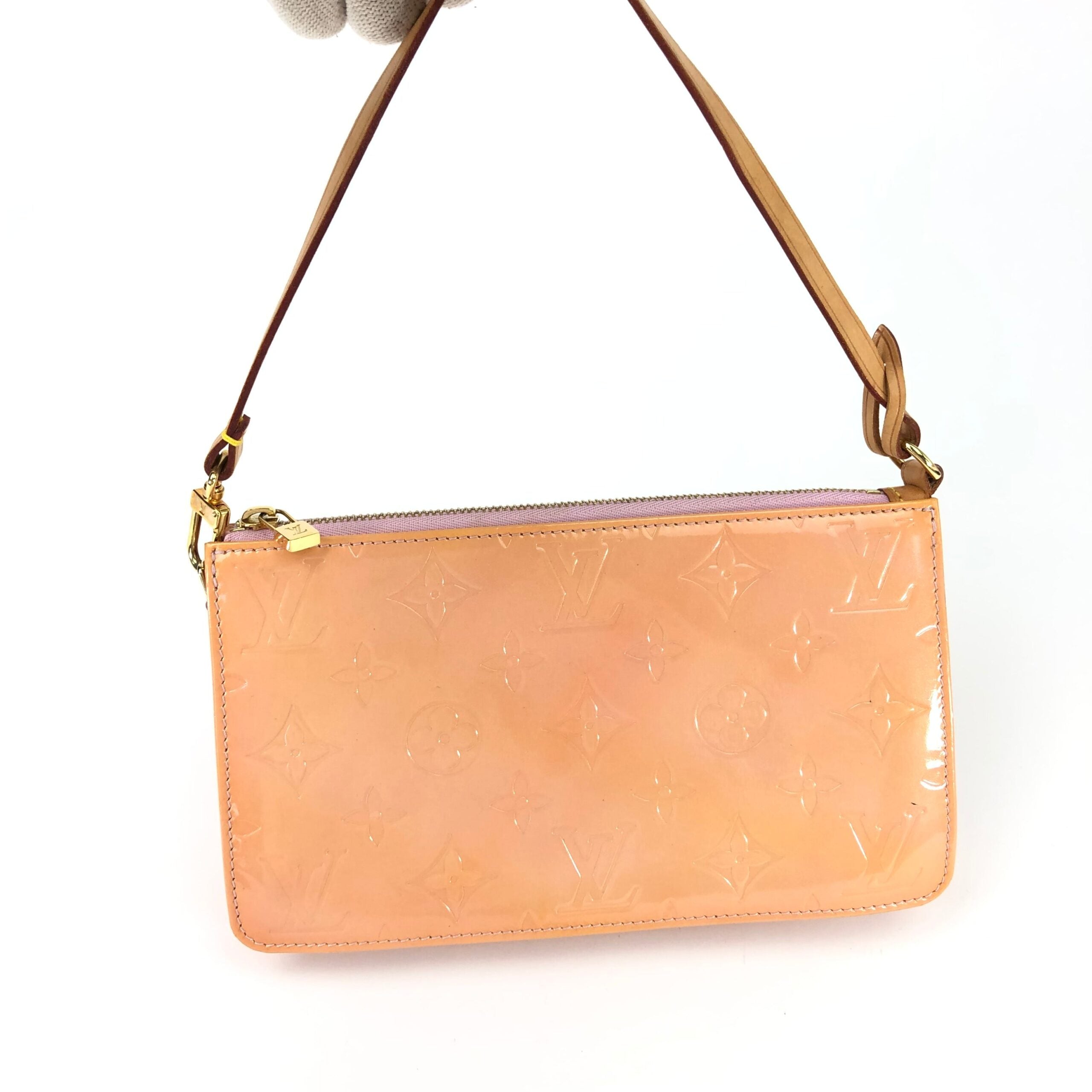 LOUIS VUITTON LEXINGTON VERNIS POCHETTE BAG