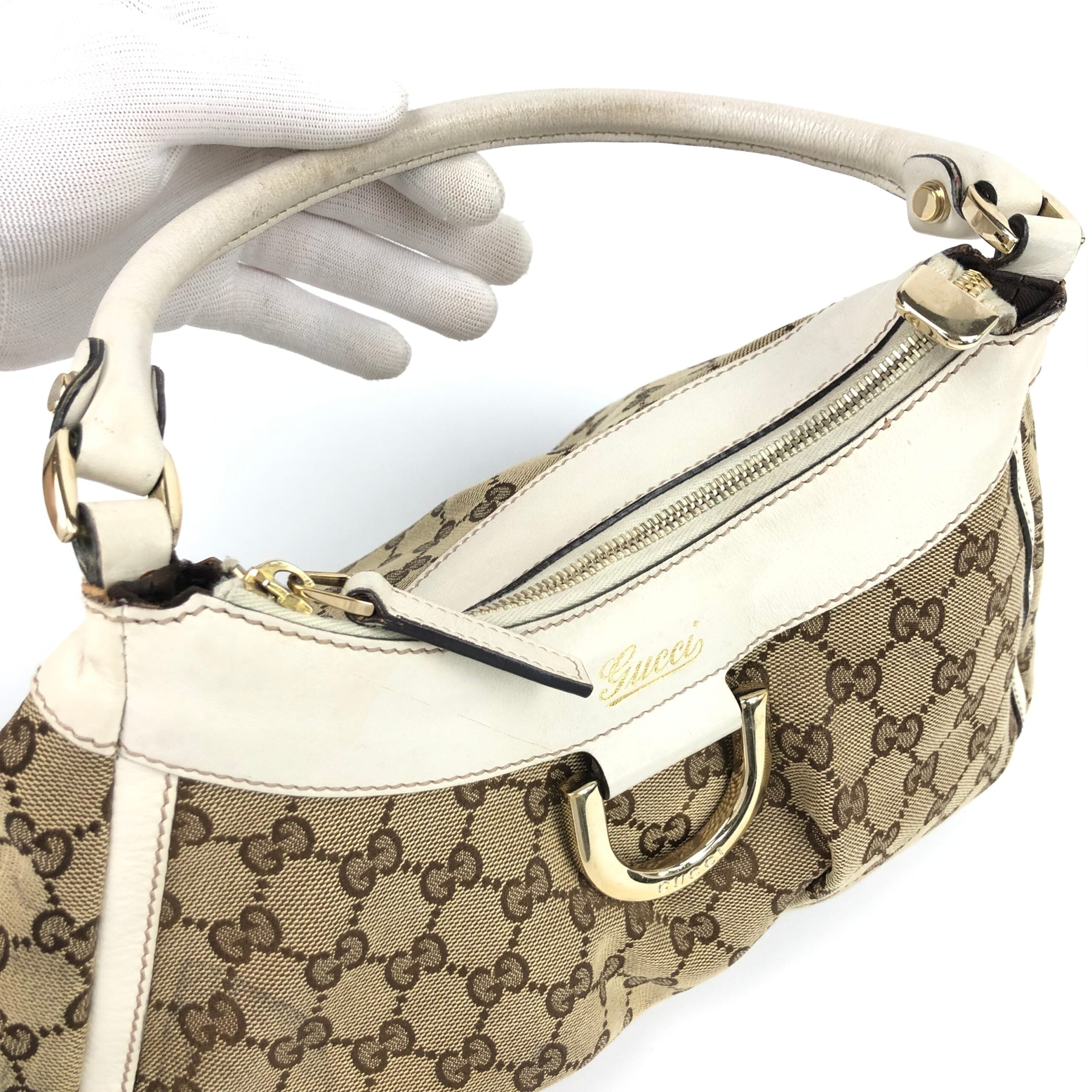 GUCCI MONOGRAM ABBEY SHOULDER BAG
