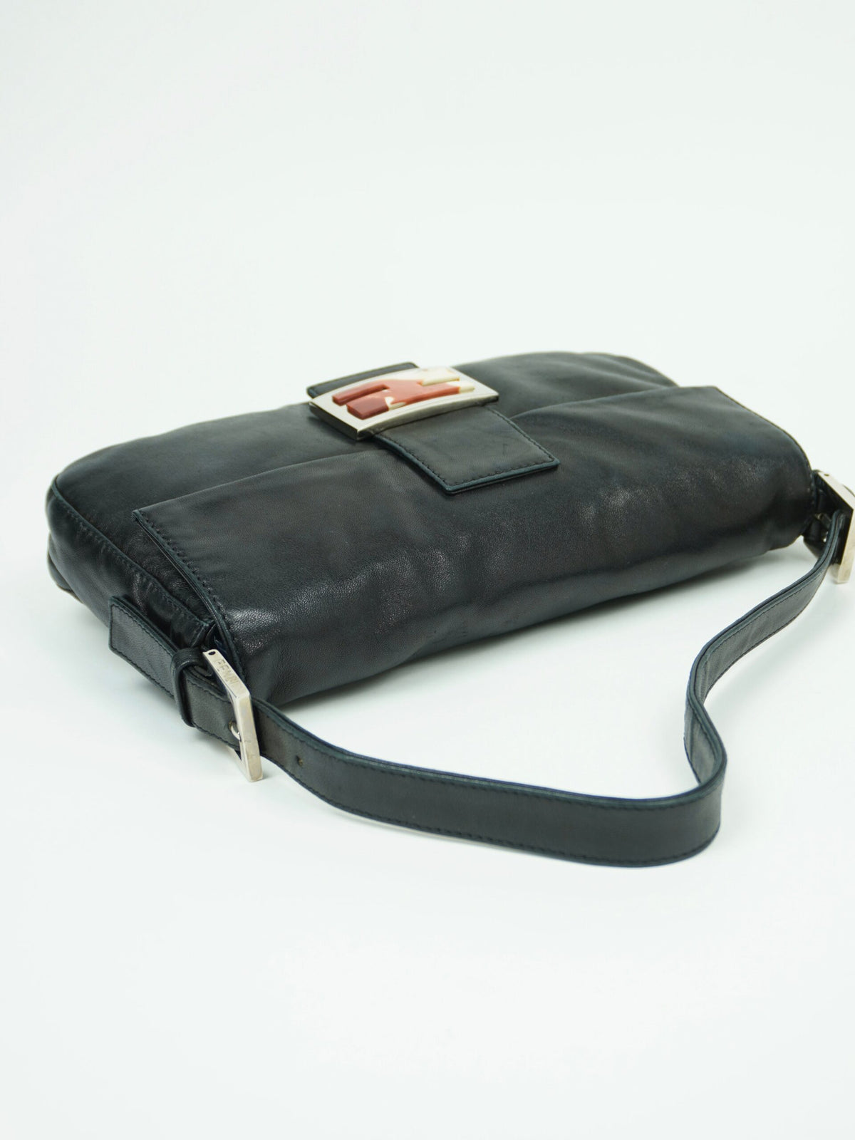 FENDI LEATHER BAGUETTE WITH MARBLE BUCKLE