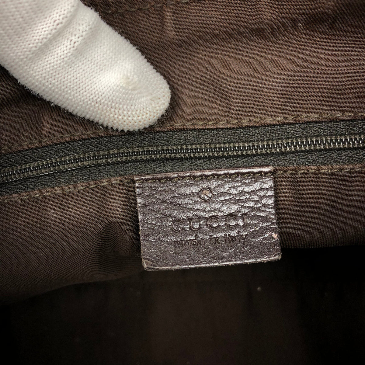GUCCI MONOGRAM ABBEY SHOULDER BAG