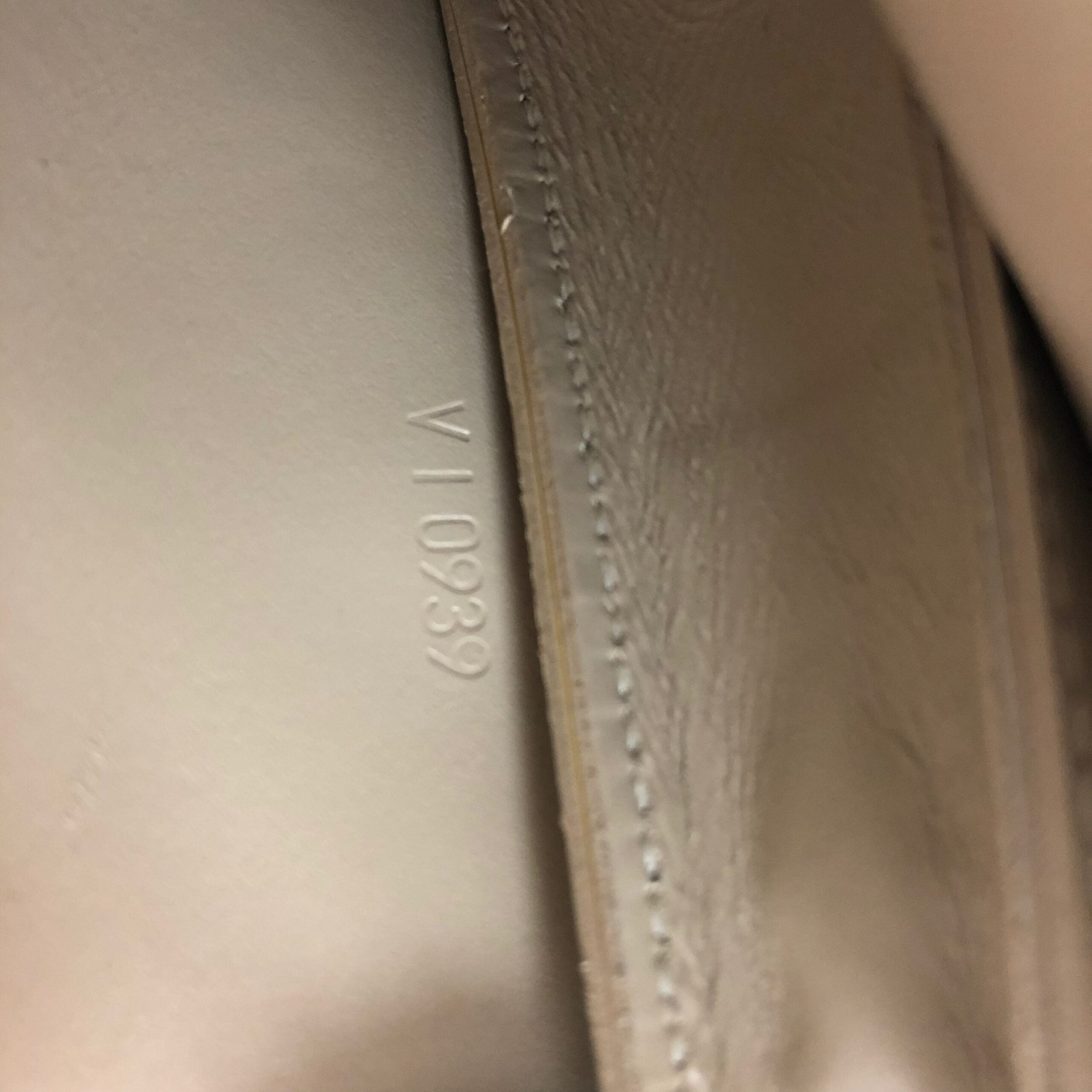 LOUIS VUITTON VERNIS SHOULDER BAG