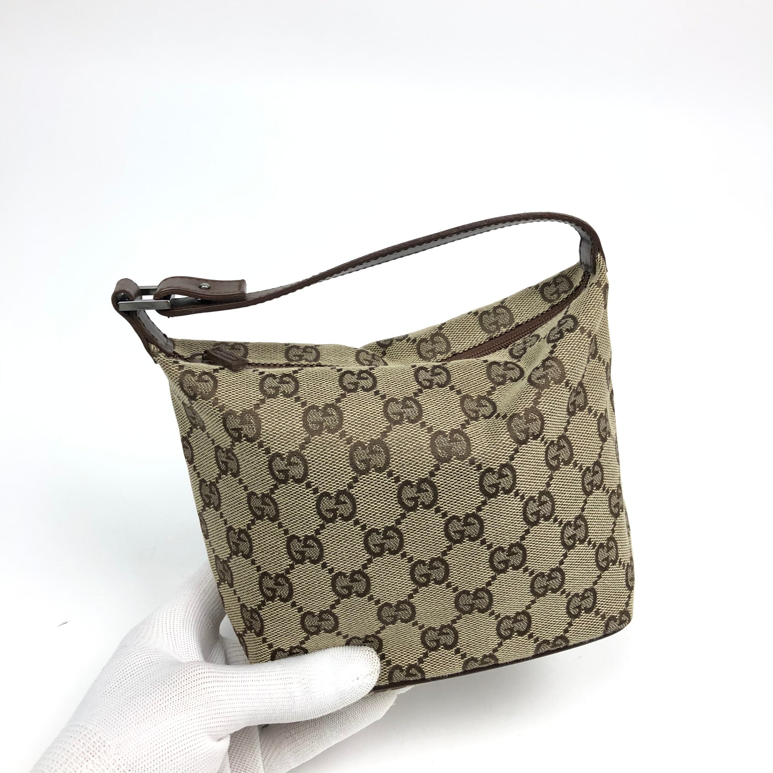 GUCCI MONOGRAM CLUTCH BAG