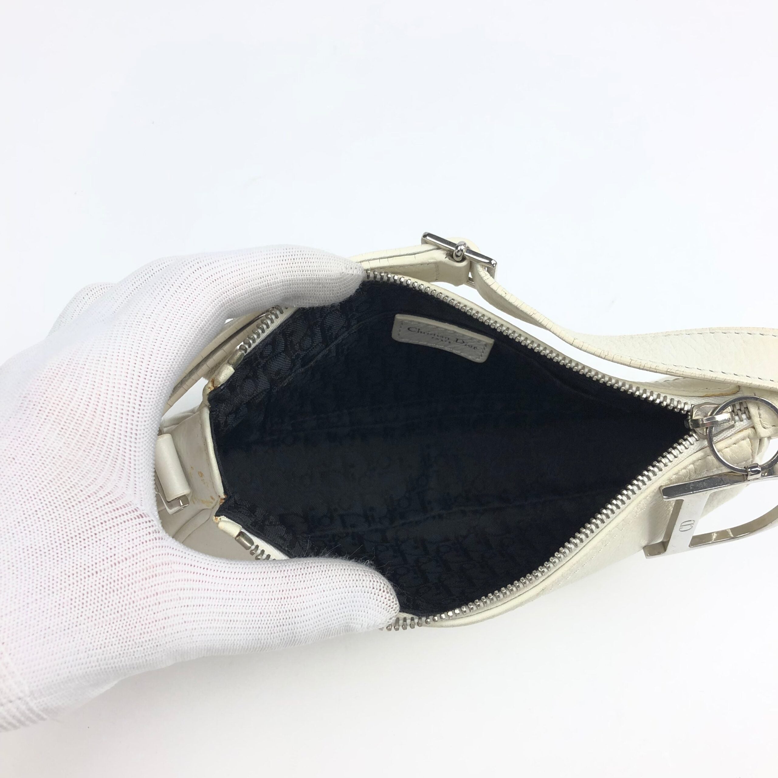 CHRISTIAN DIOR LEATHER SHOULDER BAG WITH SILVER DETAILING