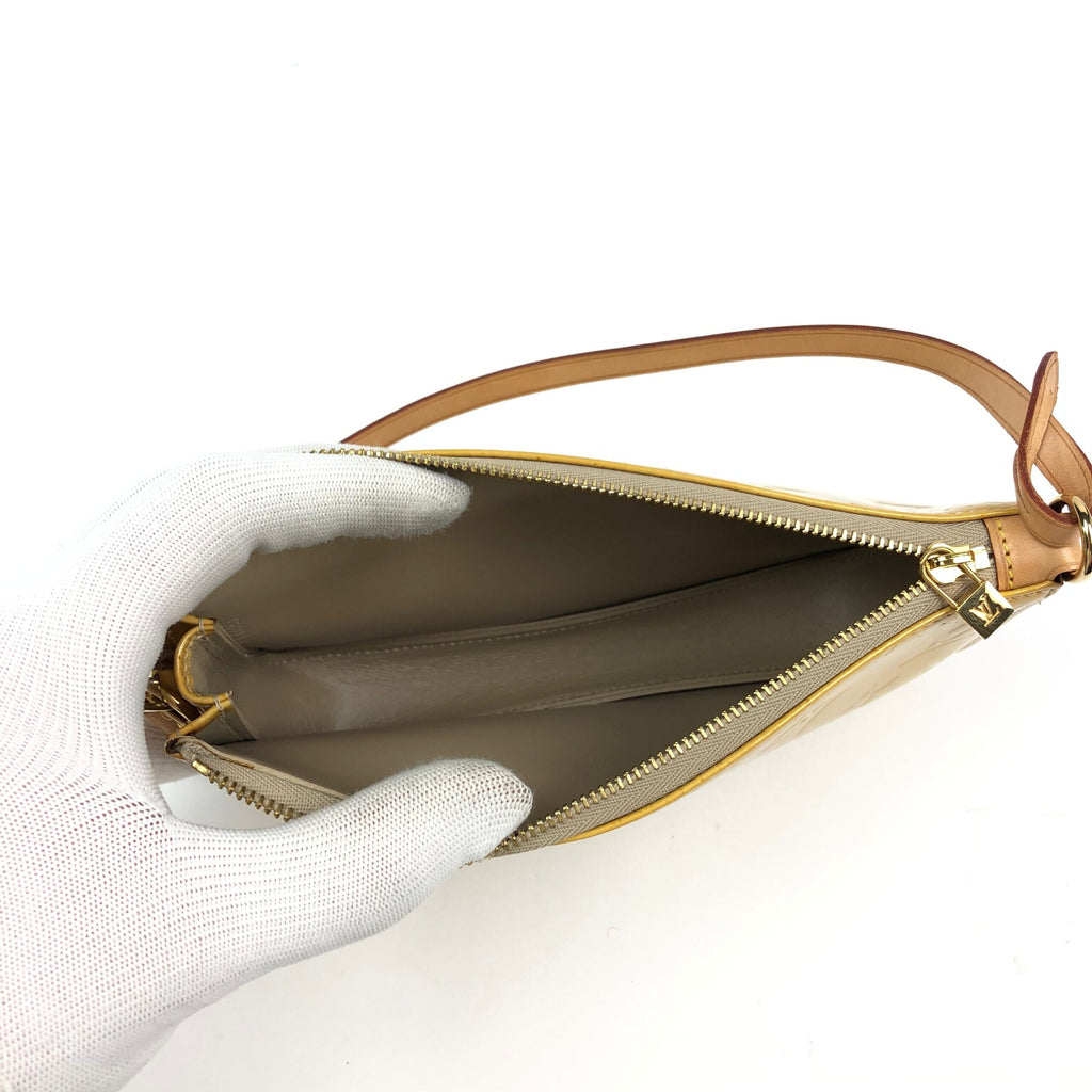 LOUIS VUITTON VERNIS SHOULDER BAG