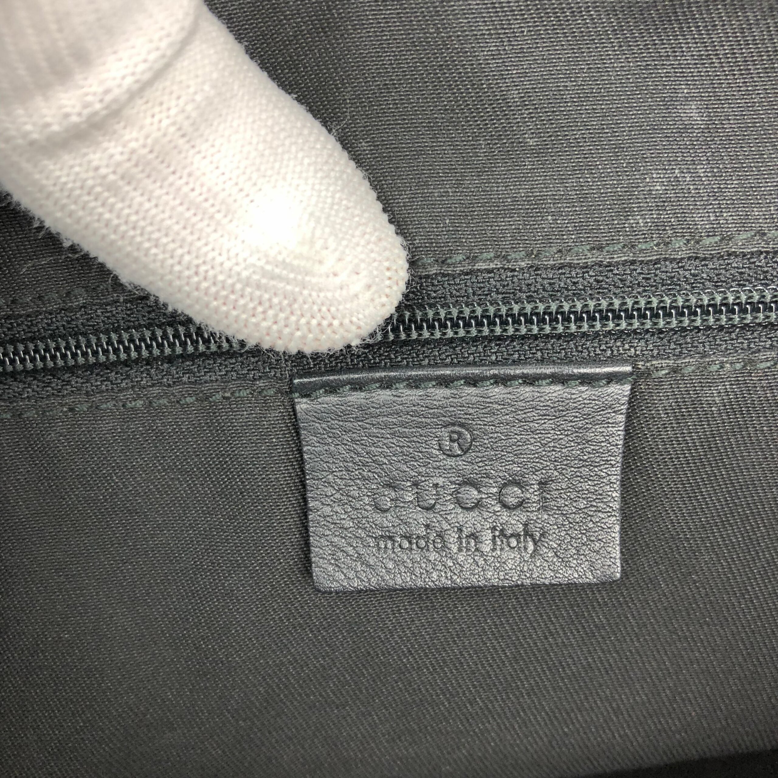 GUCCI MONOGRAM LEATHER ABBEY BAG