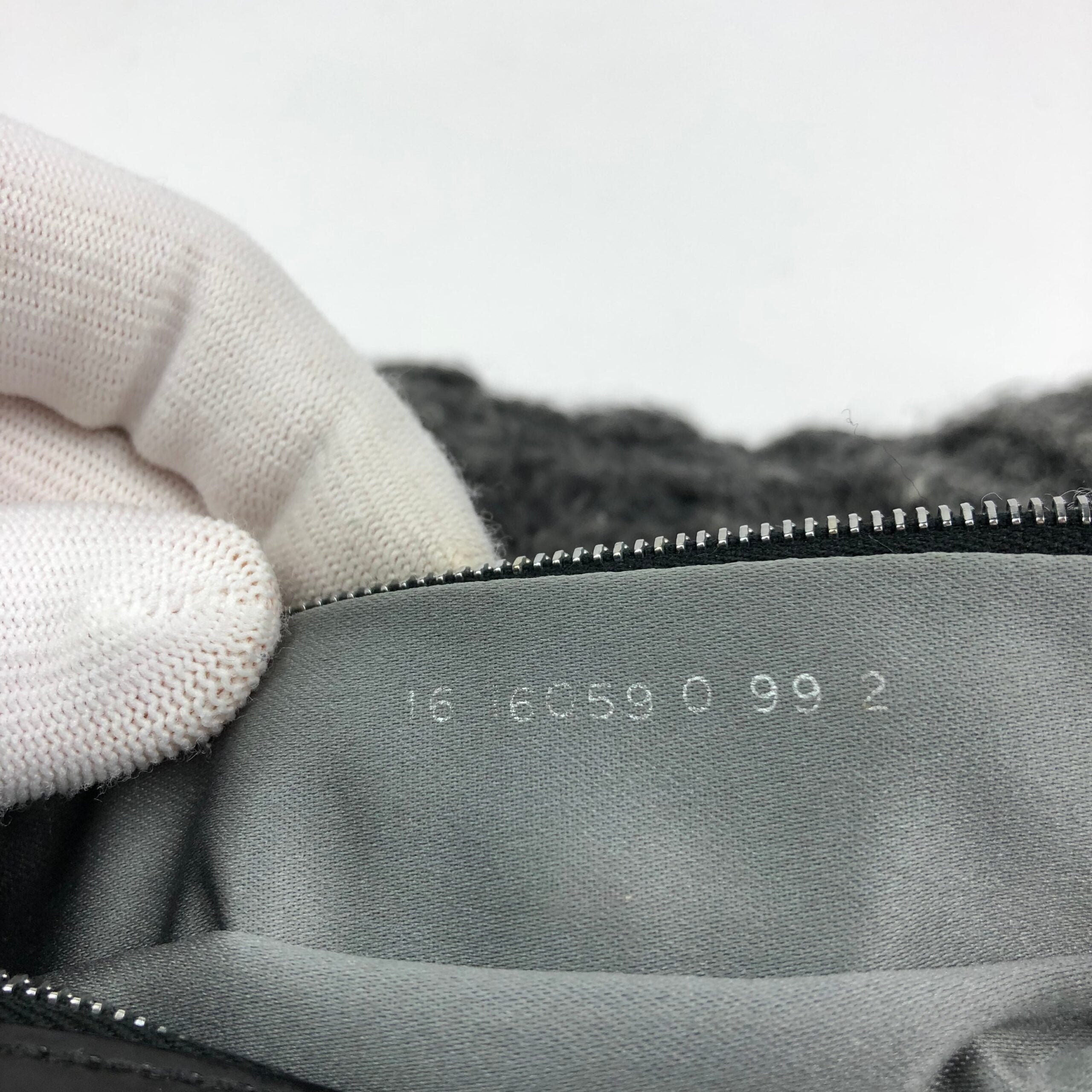 FENDI CASHMERE WOOL BAGUETTE SHOULDER BAG