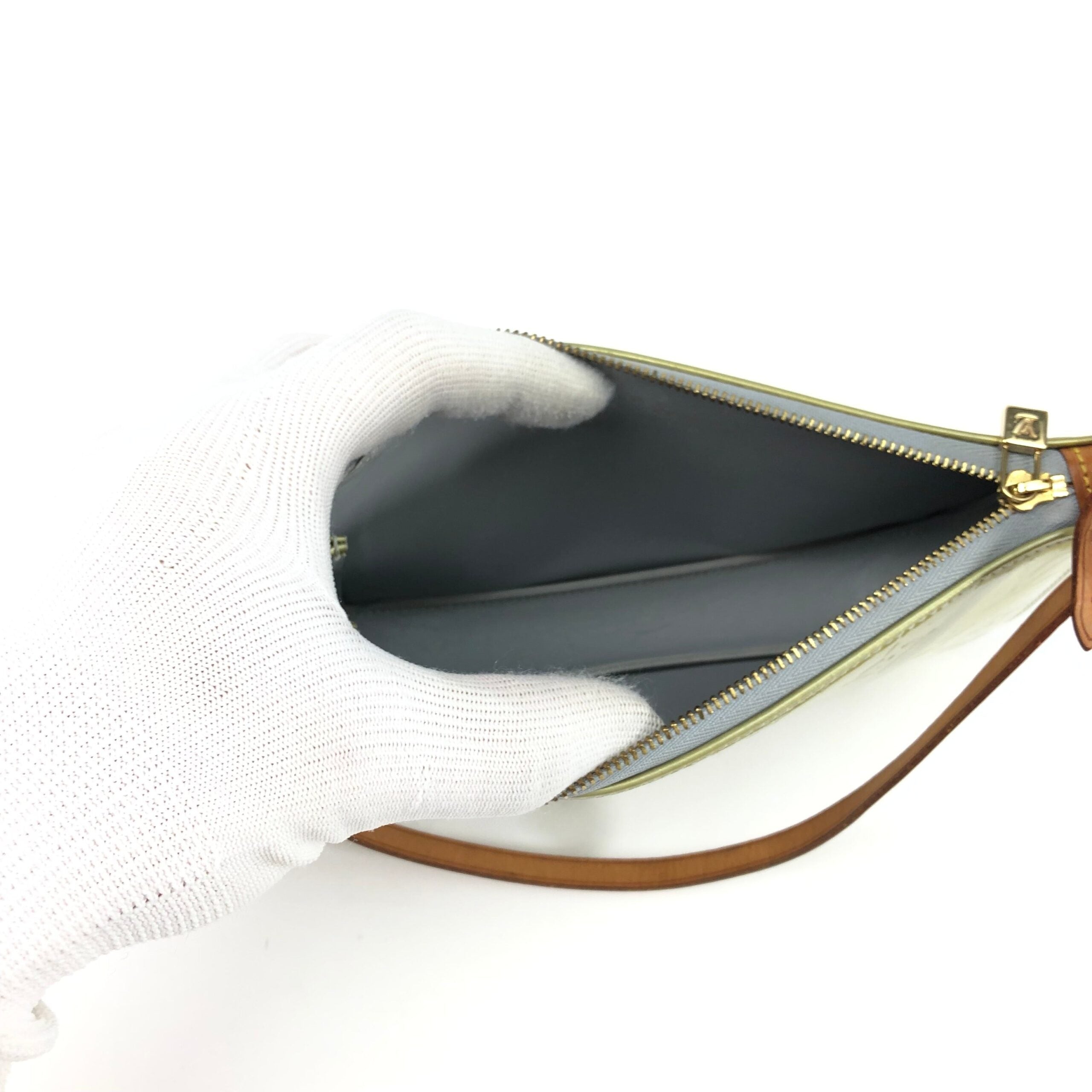 LOUIS VUITTON LEXINGTON VERNIS POCHETTE BAG