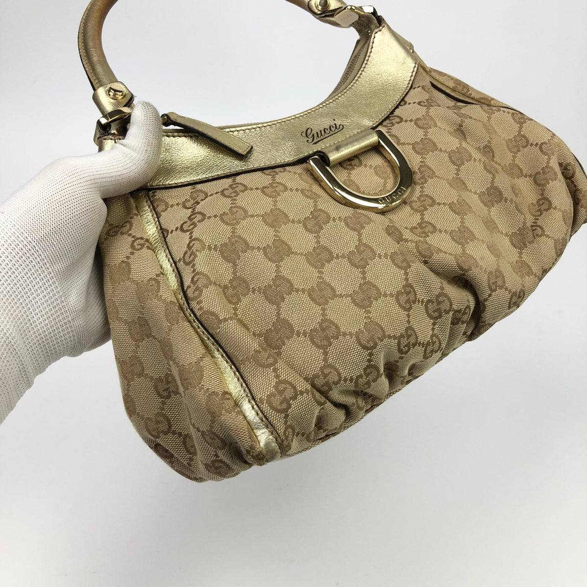 GUCCI ABBEY MONOGRAM SHOULDER BAG