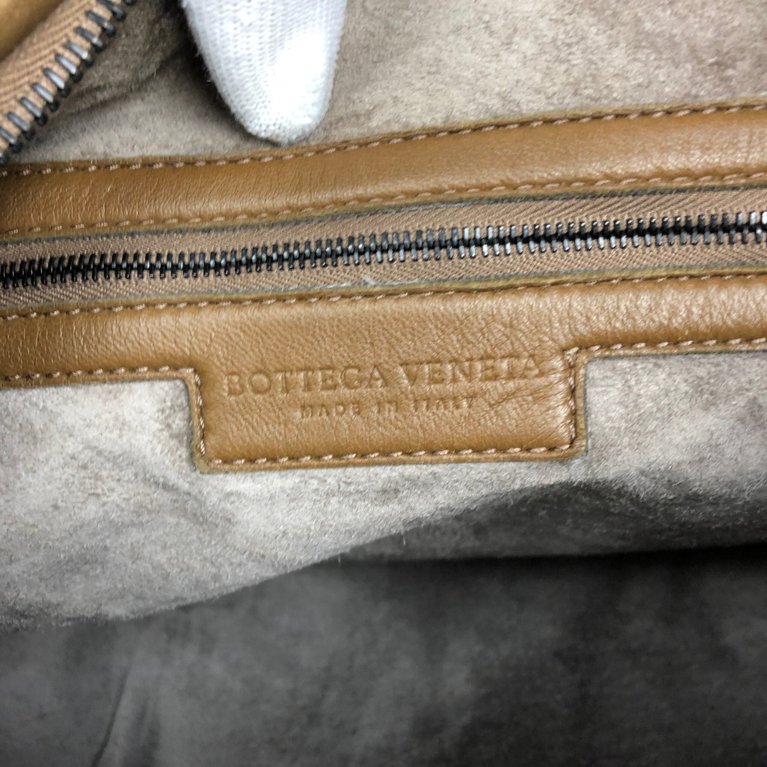 BOTTEGA VENETA INTRECCIATO HOBO BAG