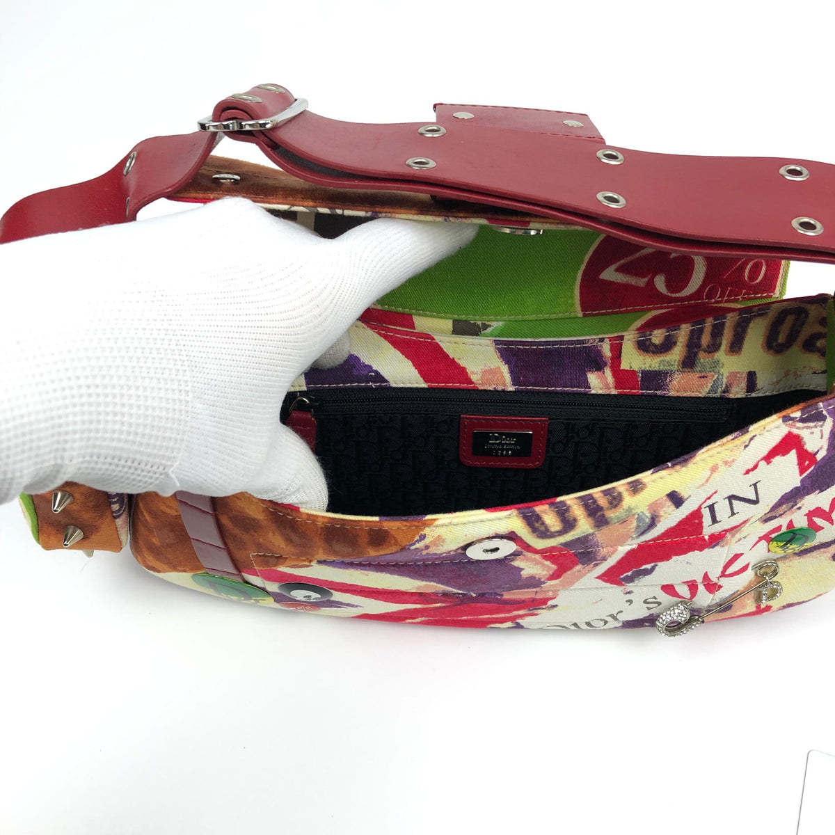 CHRISTIAN DIOR ‘VICTIM’ STREET CHIC COLUMBUS SHOULDER BAG