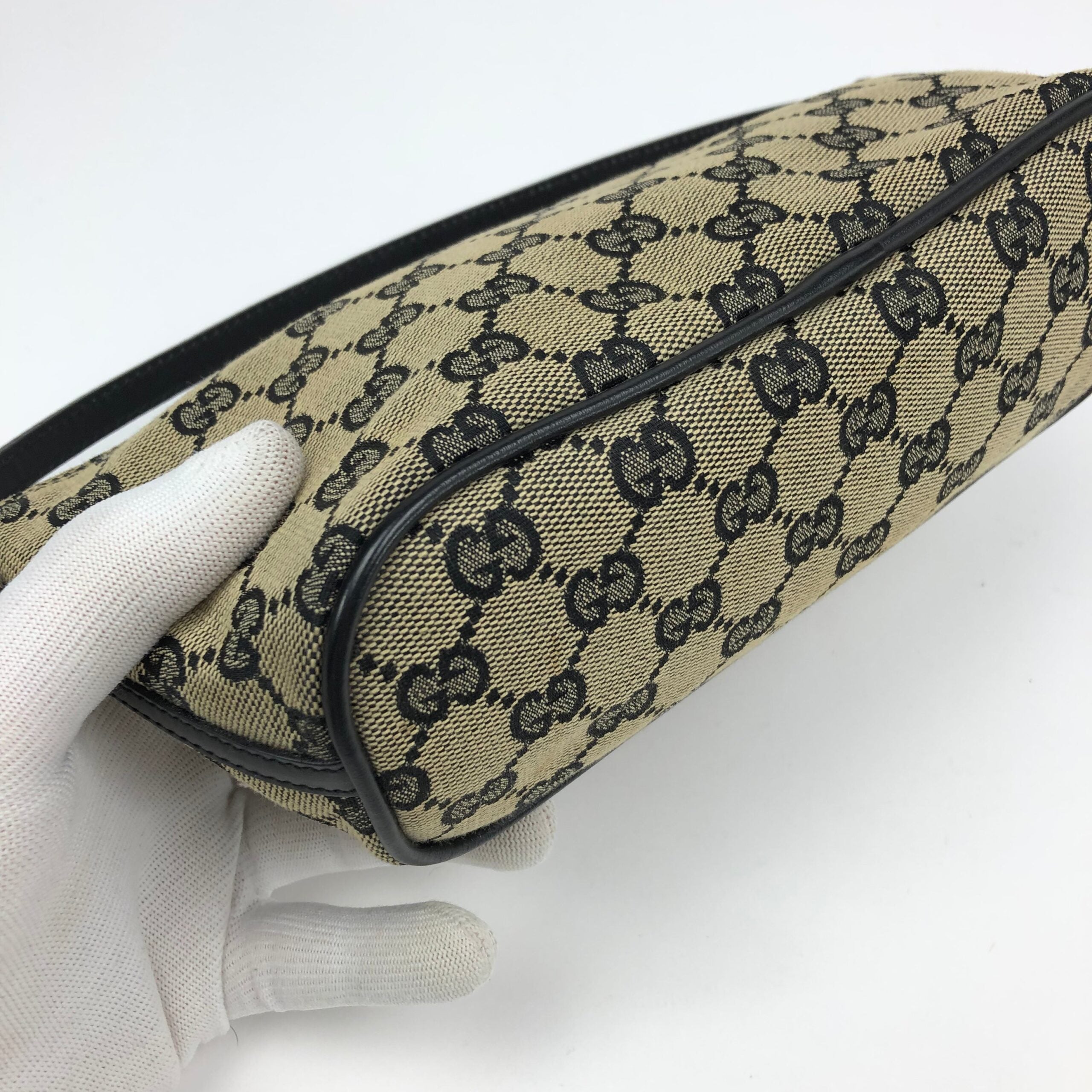 GUCCI MONOGRAM SHOULDER BAG